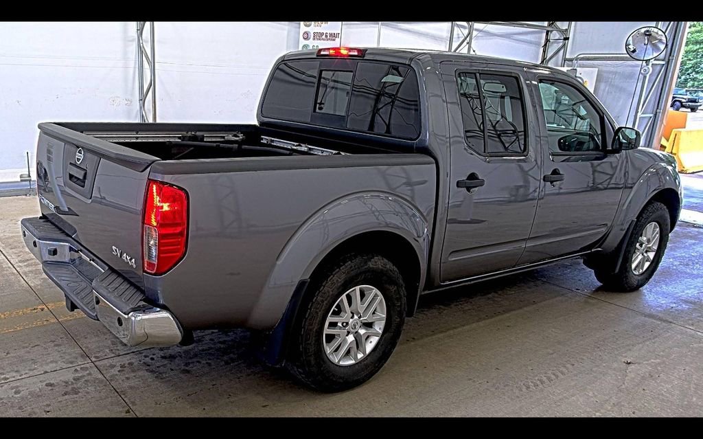 Used 2016 Nissan Frontier SV w/ SV Value Truck Package AWD/4WD image 4
