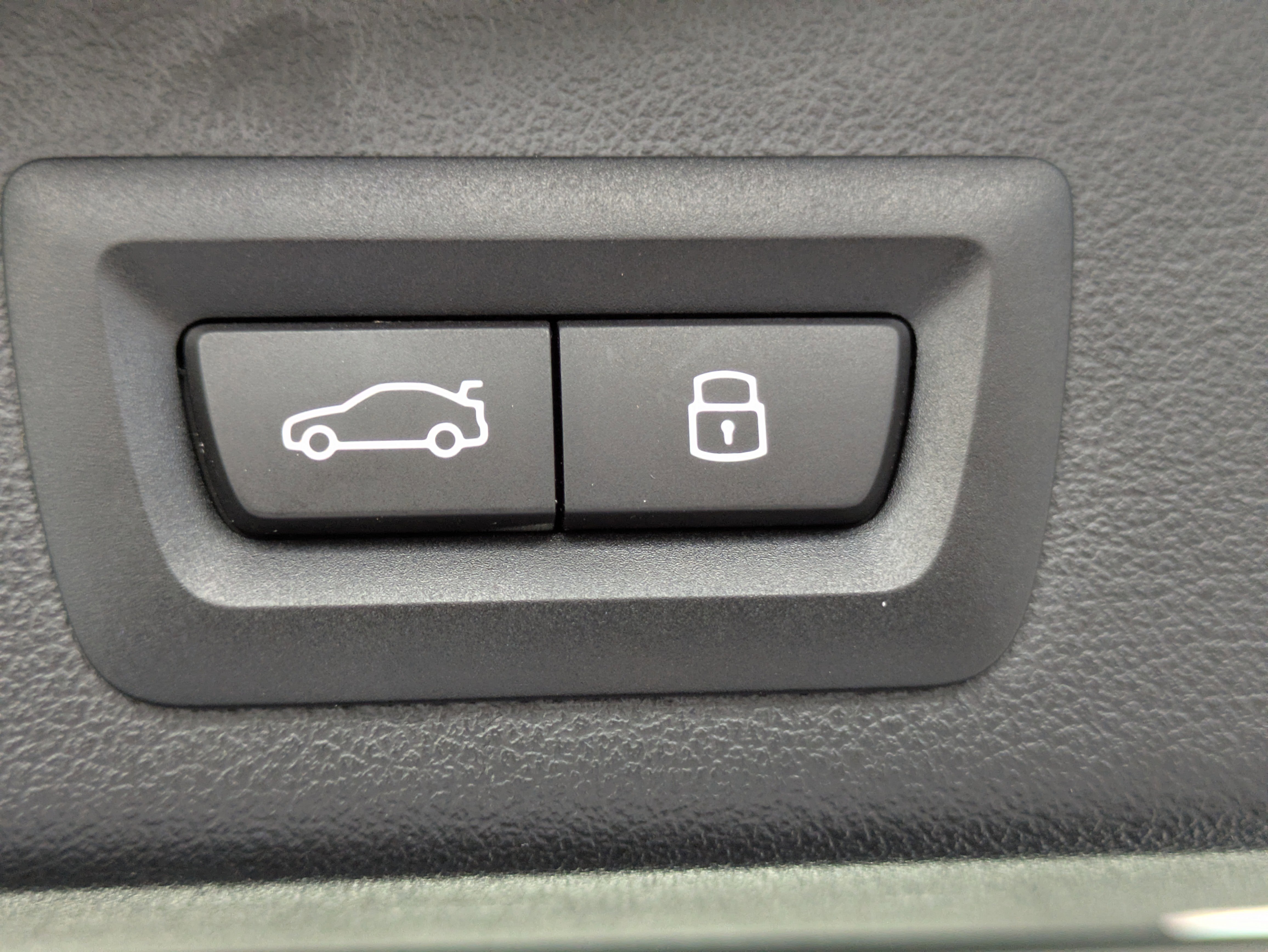 Used 2024 BMW X5 xDrive40i w/ Premium Package image 8