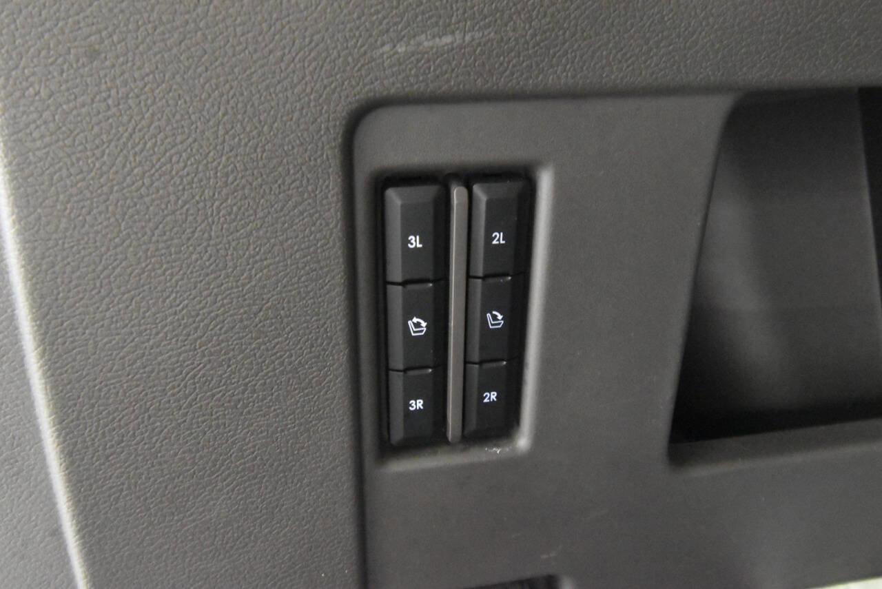 Used 2022 Lincoln Navigator Reserve image 38