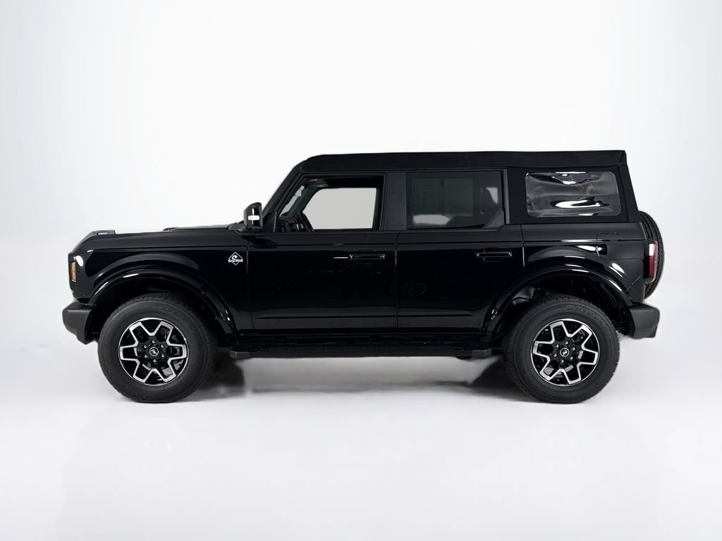 Used 2024 Ford Bronco Outer Banks AWD/4WD image 2