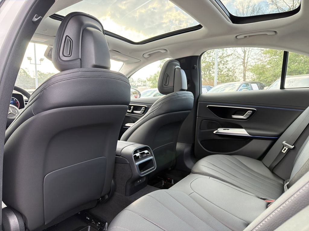 New 2026 Mercedes-Benz E 450 4MATIC Sedan image 13