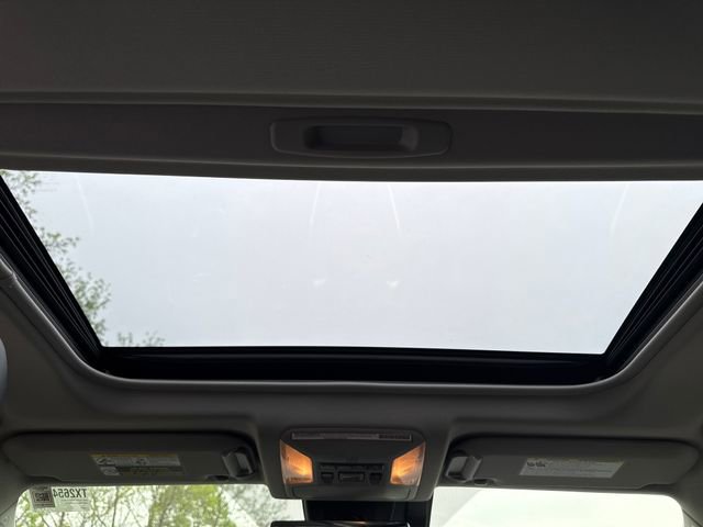 Used 2020 Toyota RAV4 Limited w/ Carpet Mat Package AWD/4WD image 25
