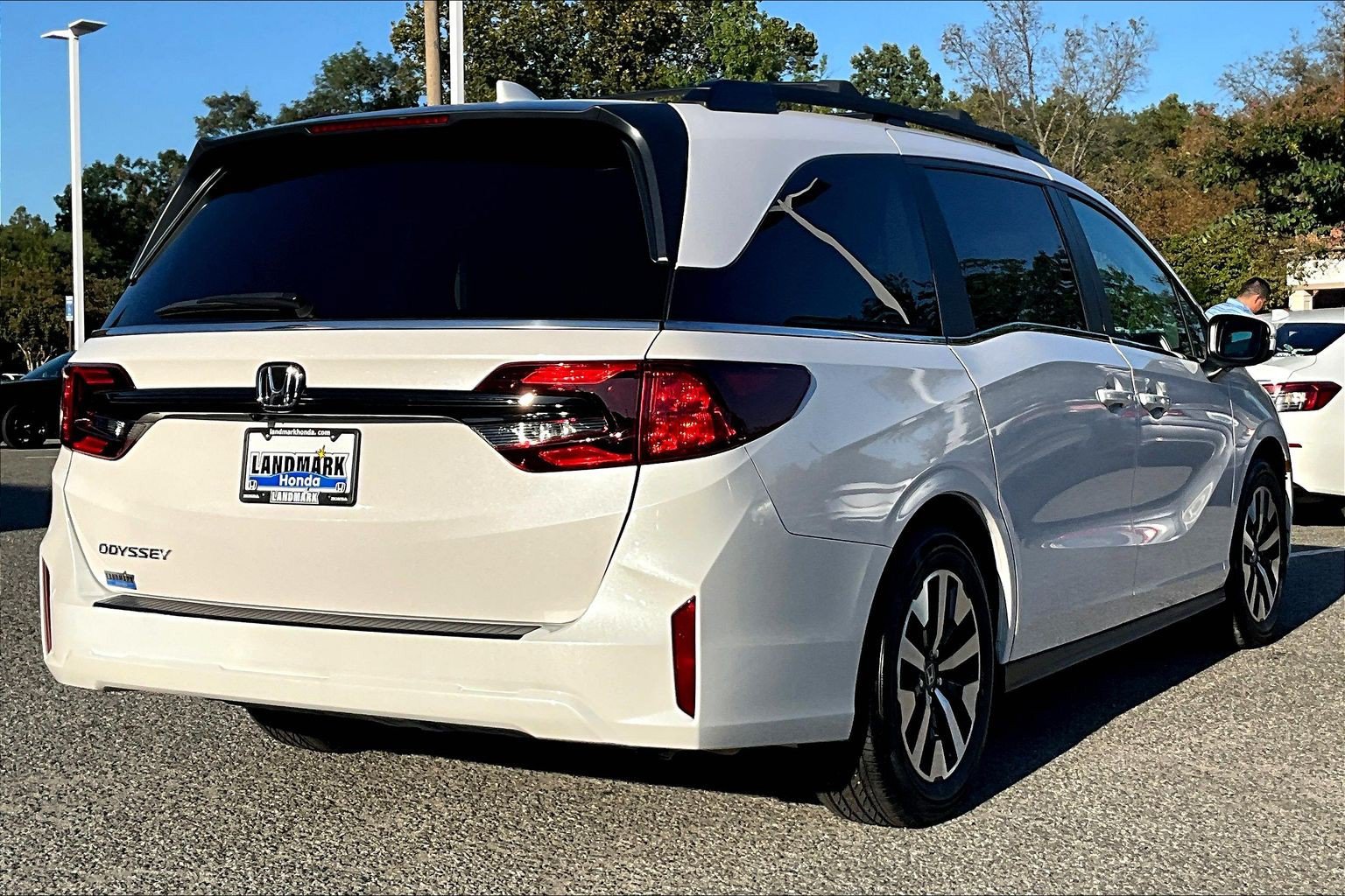 Certified 2025 Honda Odyssey EX-L image 2