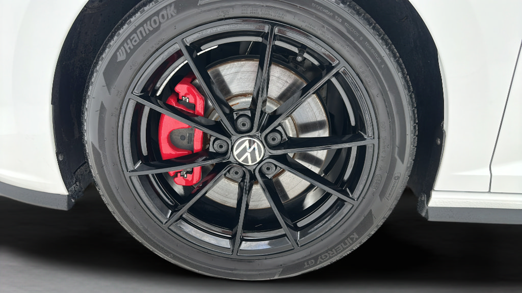 Used 2024 Volkswagen Jetta GLI 40th Anniversary Edition FWD image 8
