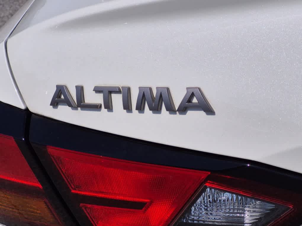 Used 2024 Nissan Altima 2.5 SL FWD image 24