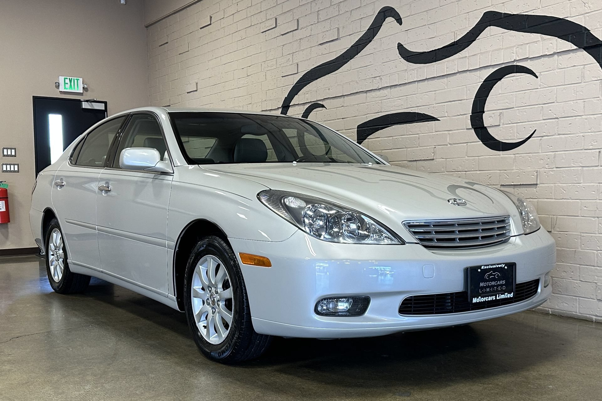 Used 2002 Lexus ES 330 FWD image 10