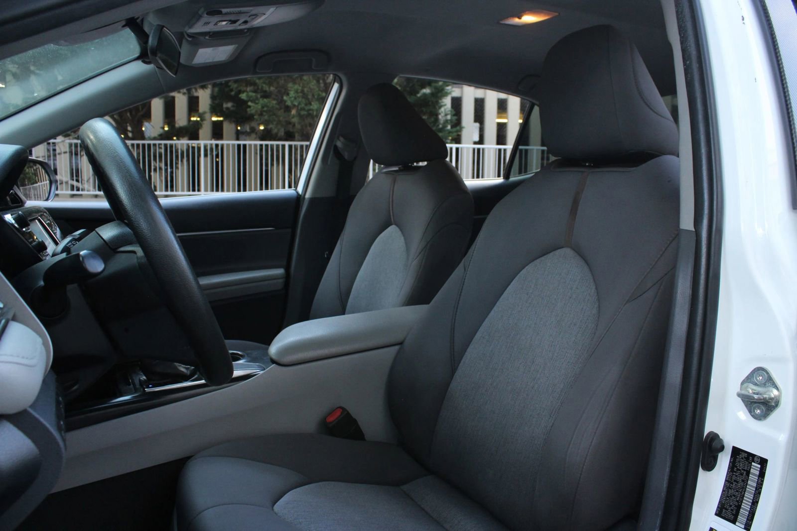 Used 2020 Toyota Camry LE FWD image 16