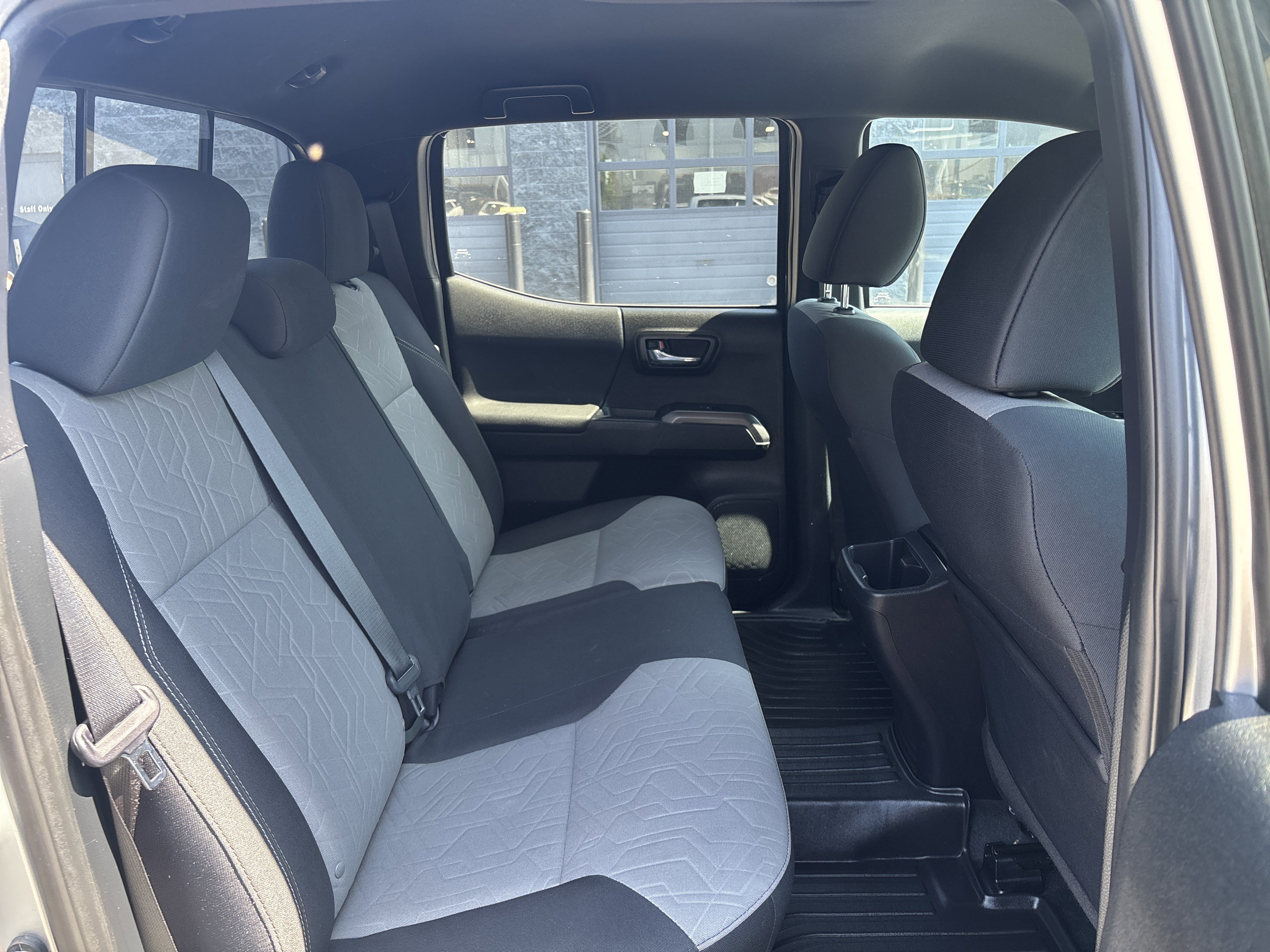 Used 2022 Toyota Tacoma TRD Sport AWD/4WD image 29