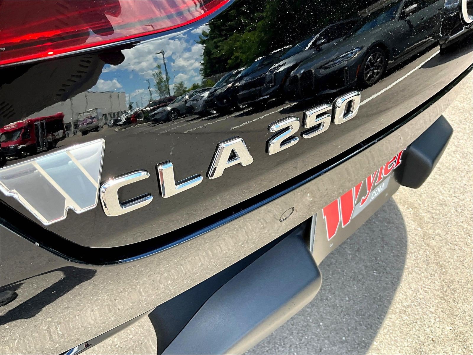 Used 2025 Mercedes-Benz CLA 250 image 24