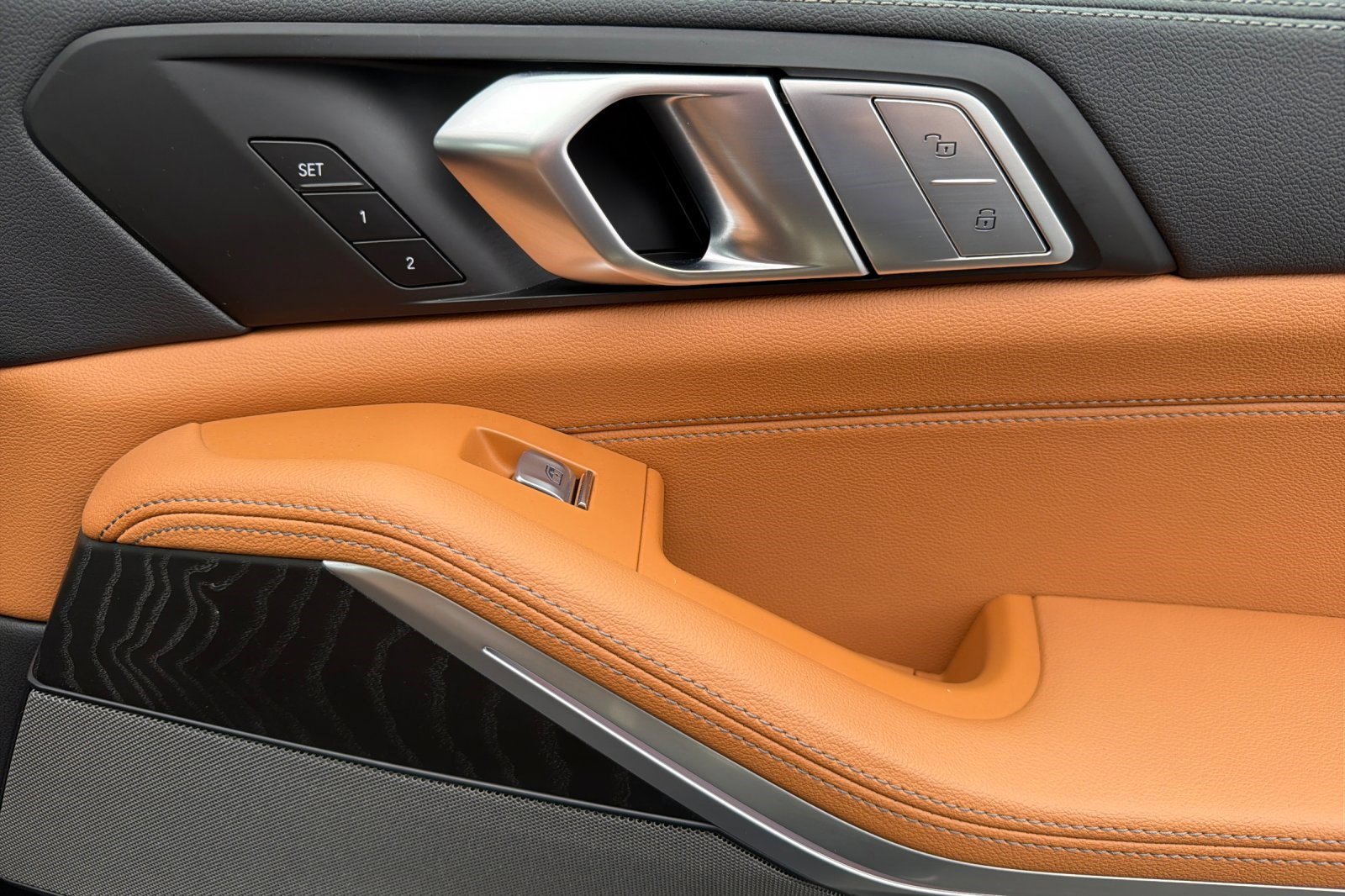 Certified 2022 BMW X7 xDrive40i w/ M Sport Package image 23