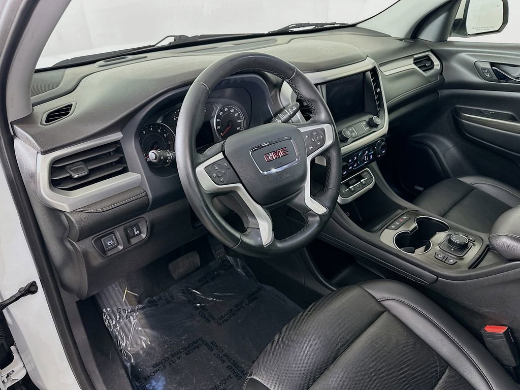Used 2023 GMC Acadia SLT image 15