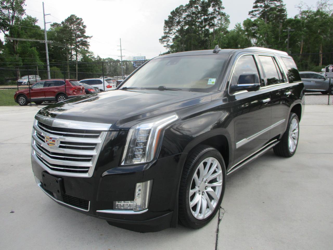 Used 2016 Cadillac Escalade Platinum image 1