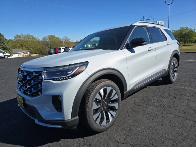 New 2025 Ford Explorer Platinum image 3