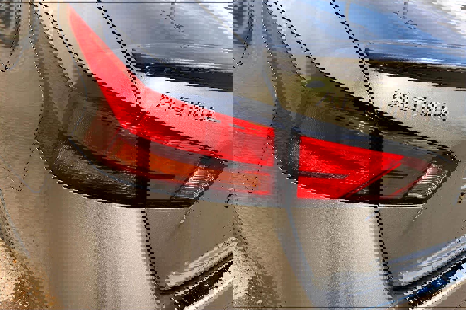 Used 2023 Nissan Altima 2.0 SR image 55