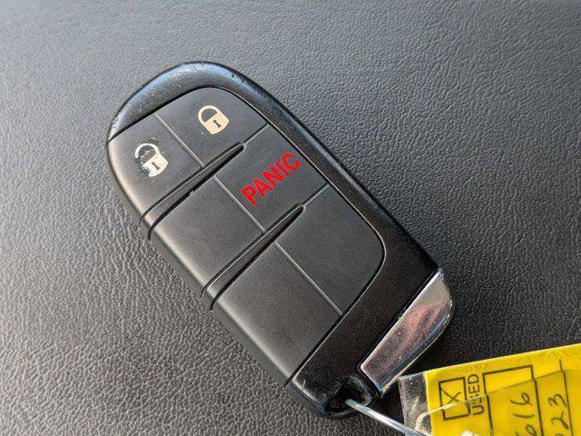 Certified 2023 Jeep Renegade Latitude AWD/4WD image 31