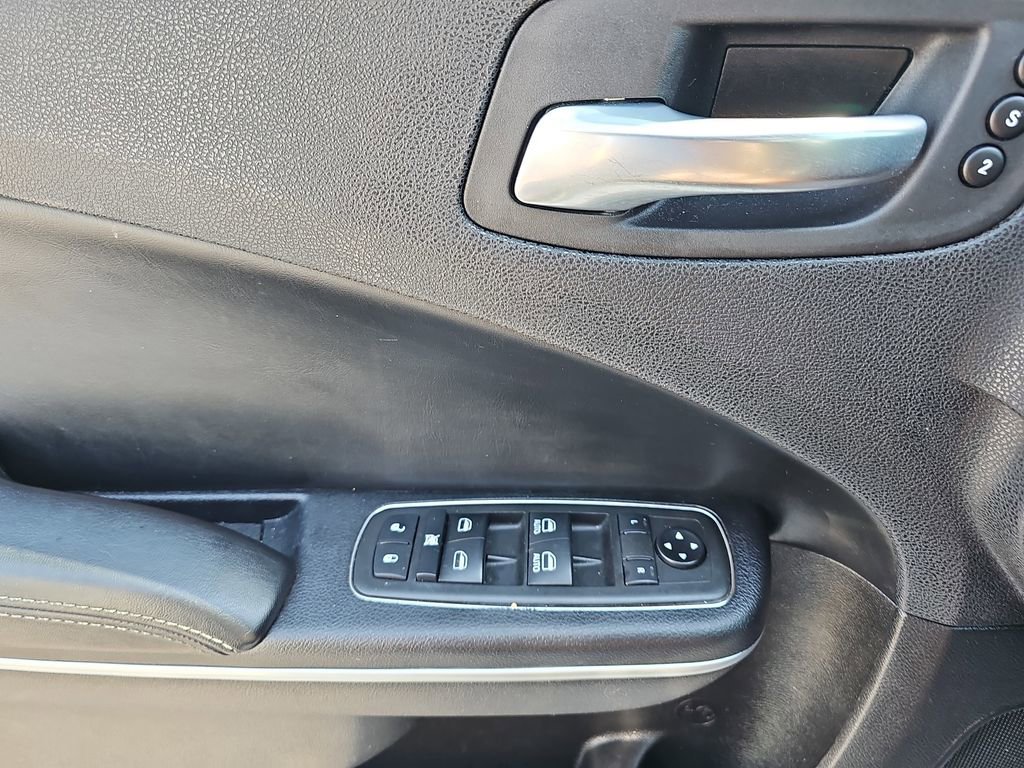 Used 2021 Dodge Charger SXT w/ Leather Interior Group image 31
