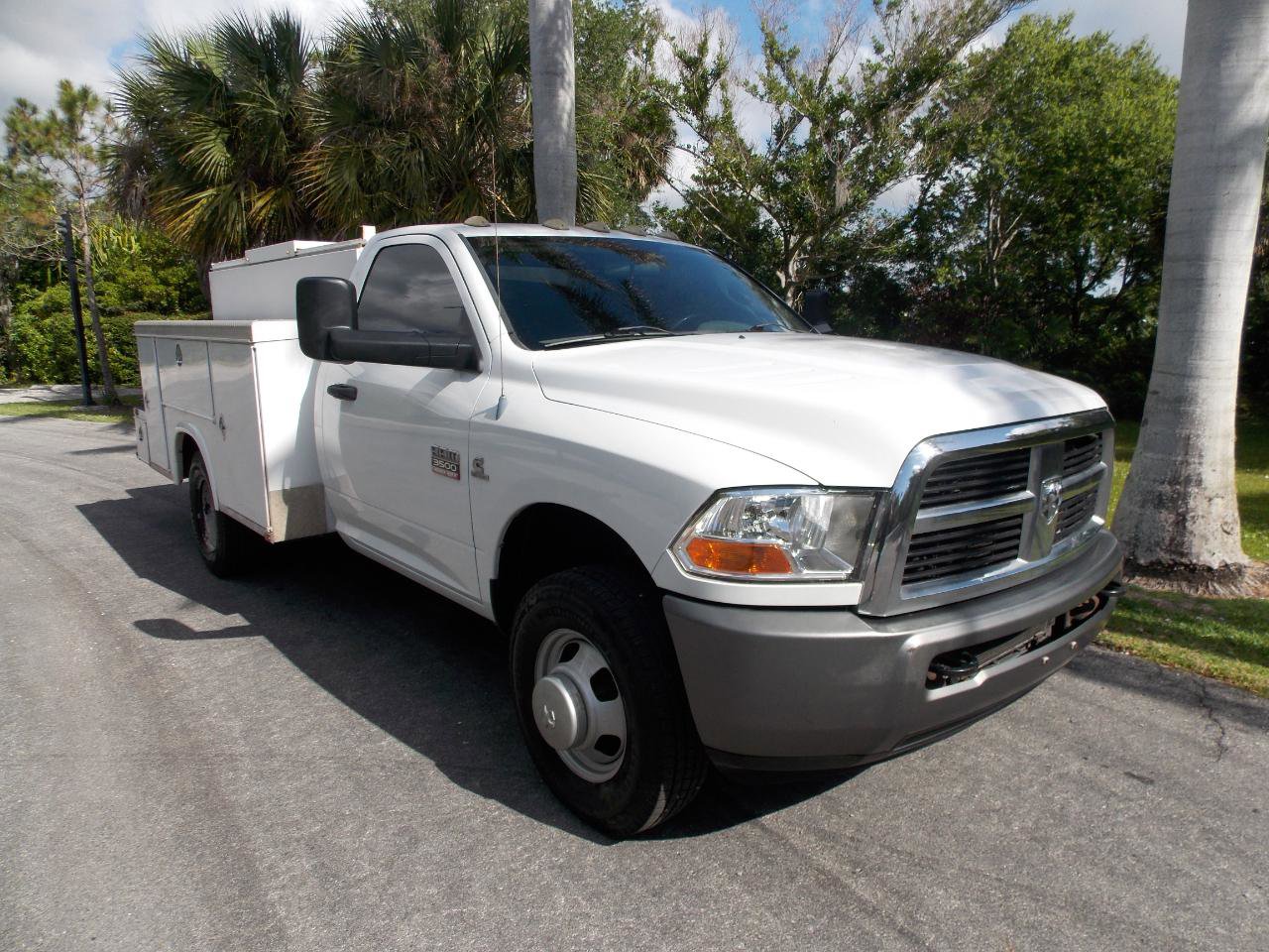 Used 2011 RAM 3500 ST RWD image 1
