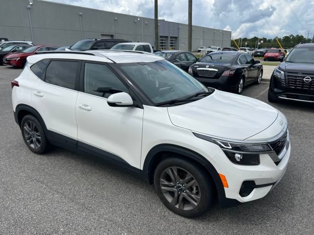 Used 2023 Kia Seltos S FWD image 3