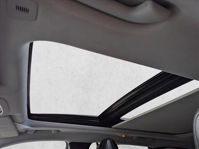 Used 2019 Jeep Cherokee Limited w/ Technology Group image 17