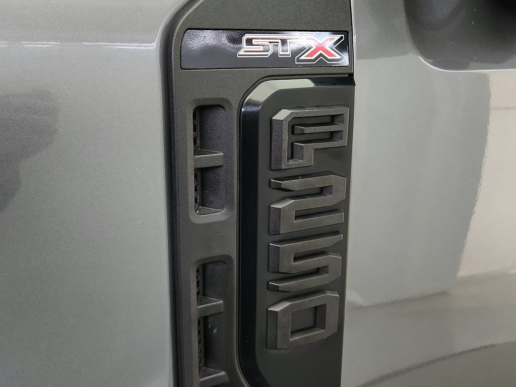 Used 2023 Ford F250 XL w/ STX Appearance Package AWD/4WD image 31