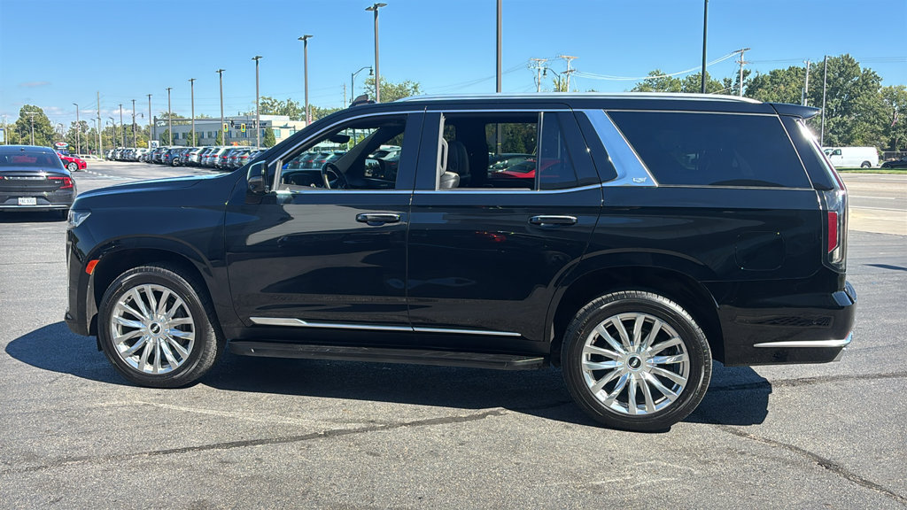 Used 2023 Cadillac Escalade Premium Luxury AWD/4WD image 3