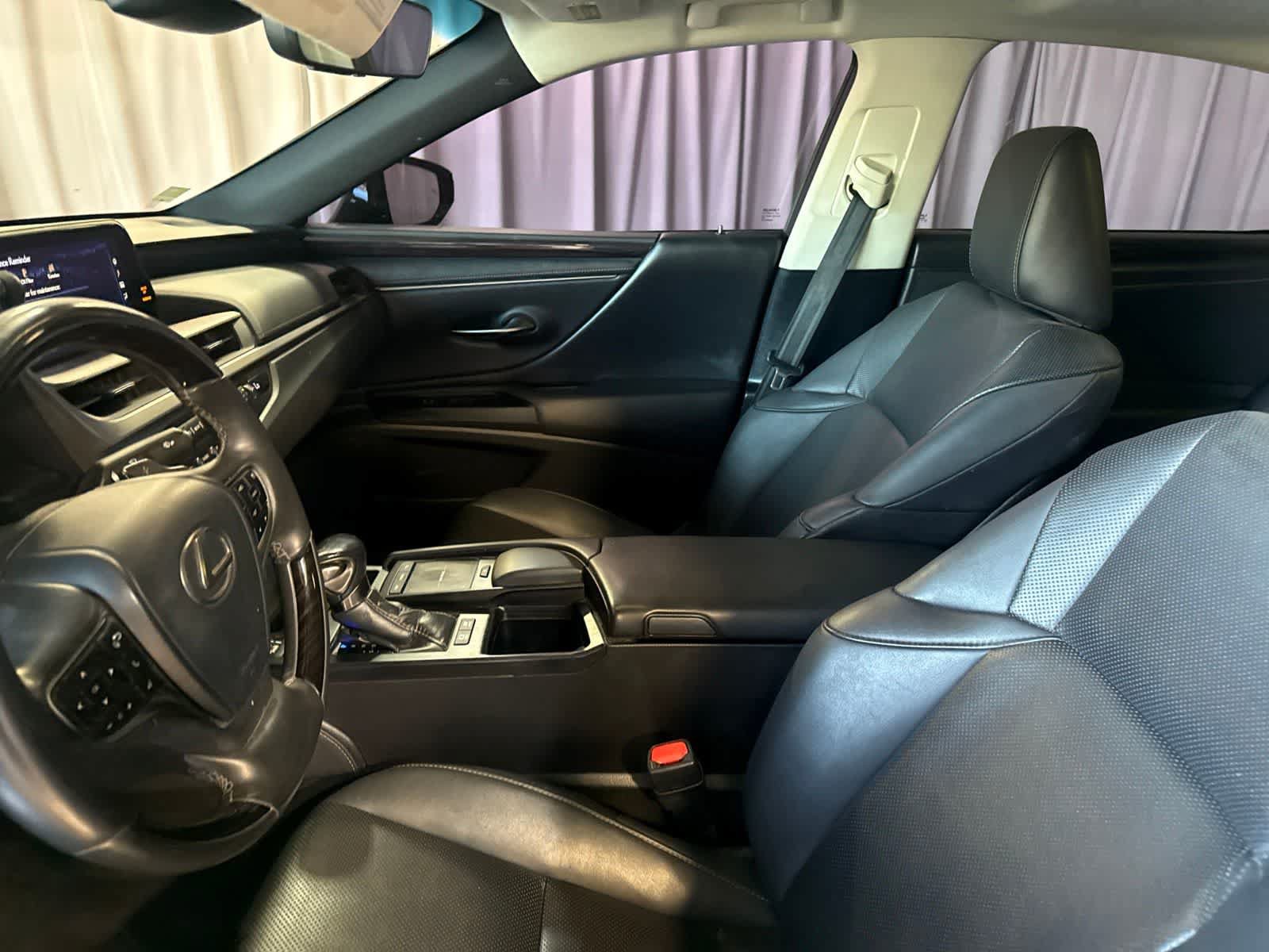 Used 2020 Lexus ES 300h w/ Premium Package FWD image 19