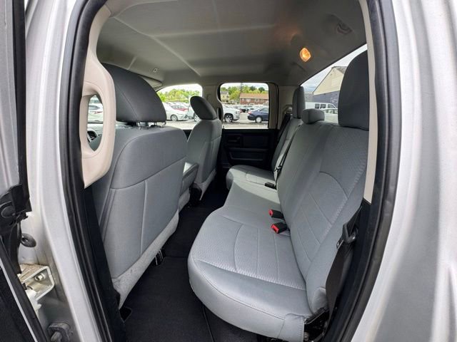 Used 2018 RAM 1500 Express w/ Express Value Package AWD/4WD image 9