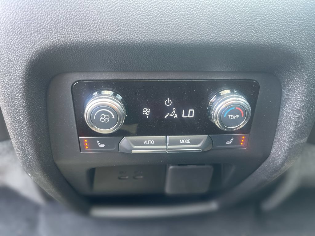 Used 2025 GMC Acadia Denali AWD/4WD image 39