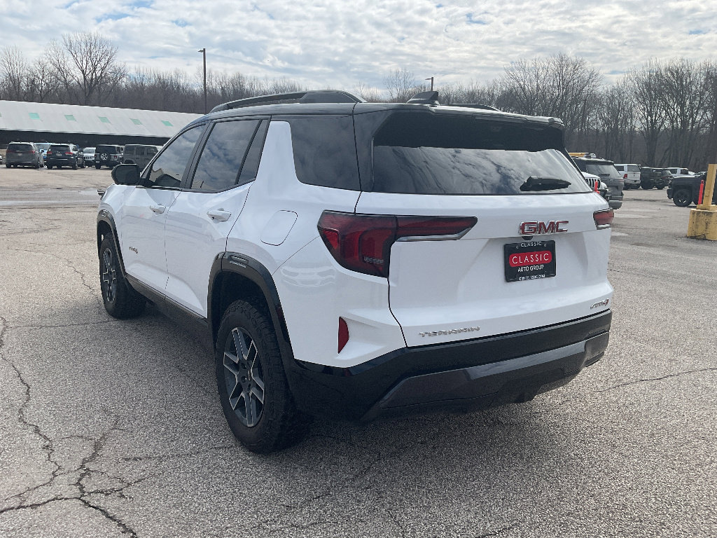 Used 2026 GMC Terrain AT4 w/ Convenience Package III image 5