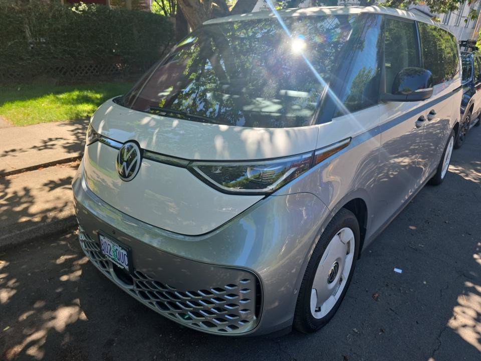 Certified 2025 Volkswagen ID. Buzz 1st Edition