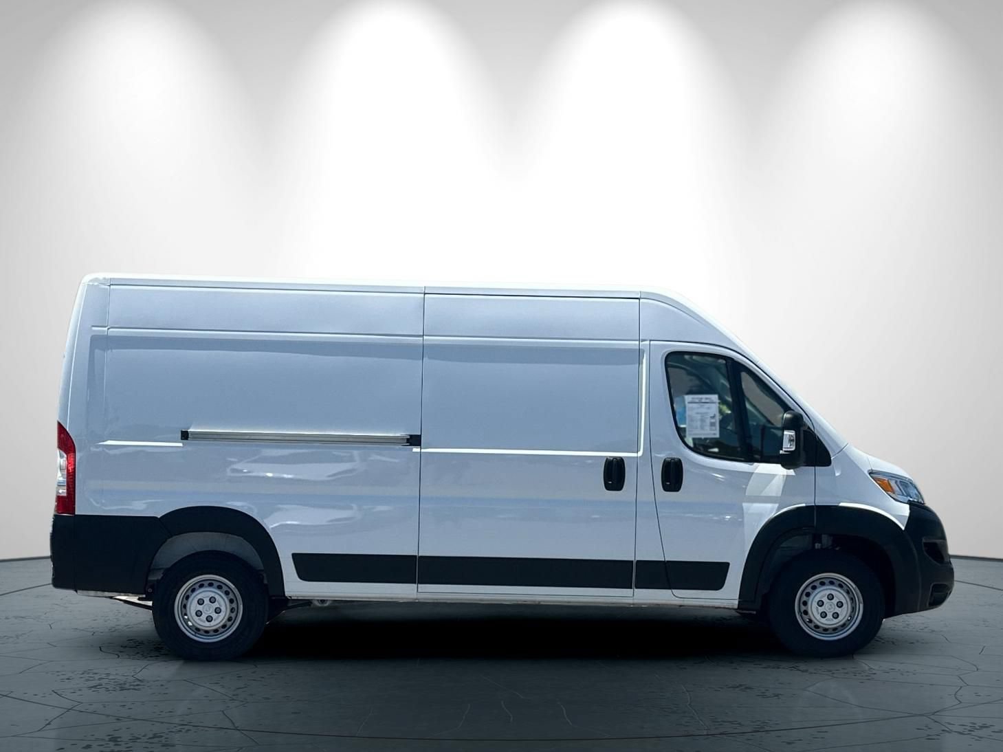 Used 2026 RAM ProMaster 2500 w/ Convenience Group FWD image 3