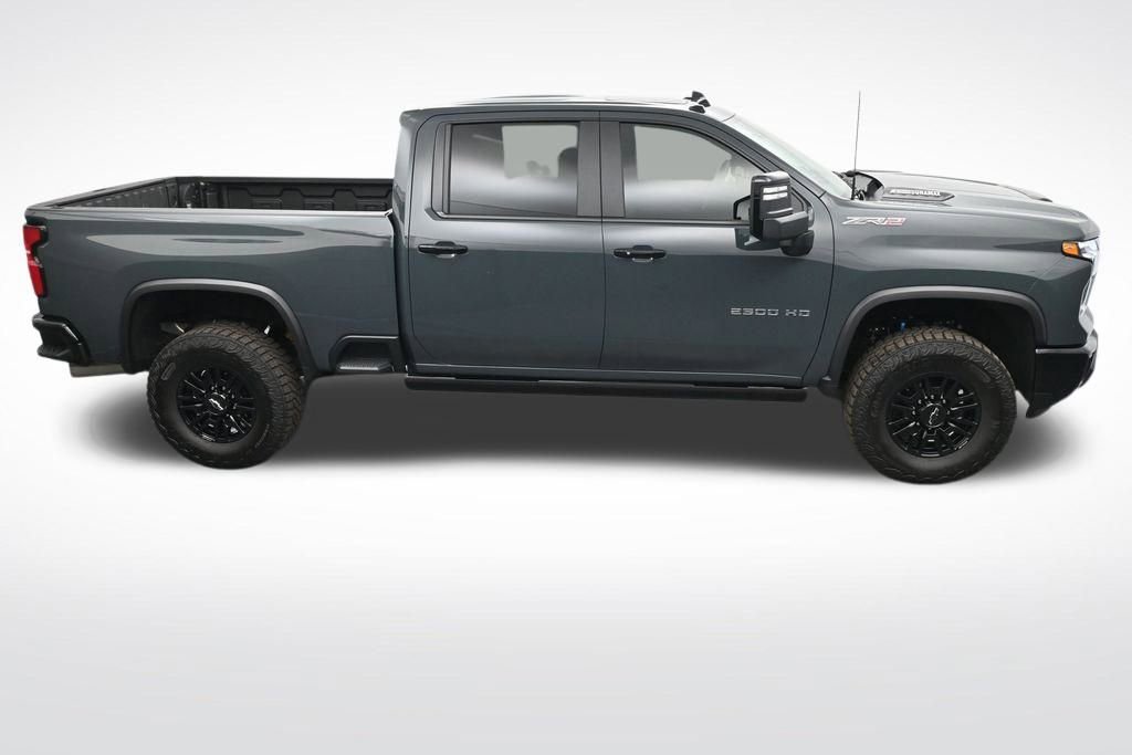 Used 2025 Chevrolet Silverado 2500 ZR2 w/ Technology Package image 23