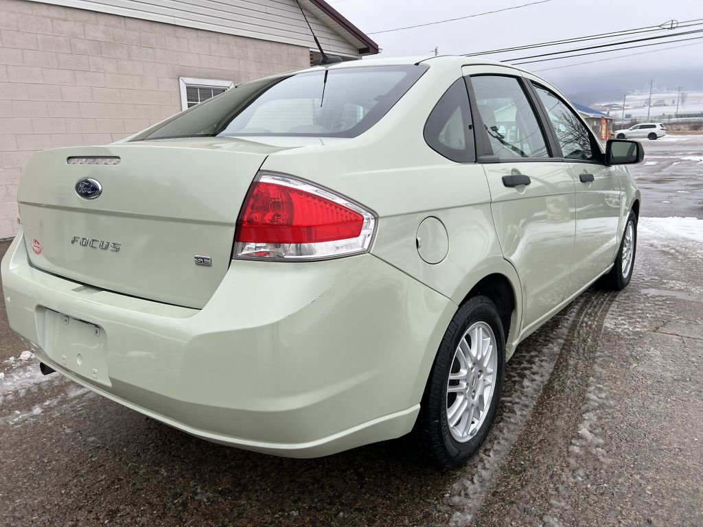 Used 2011 Ford Focus SE image 18
