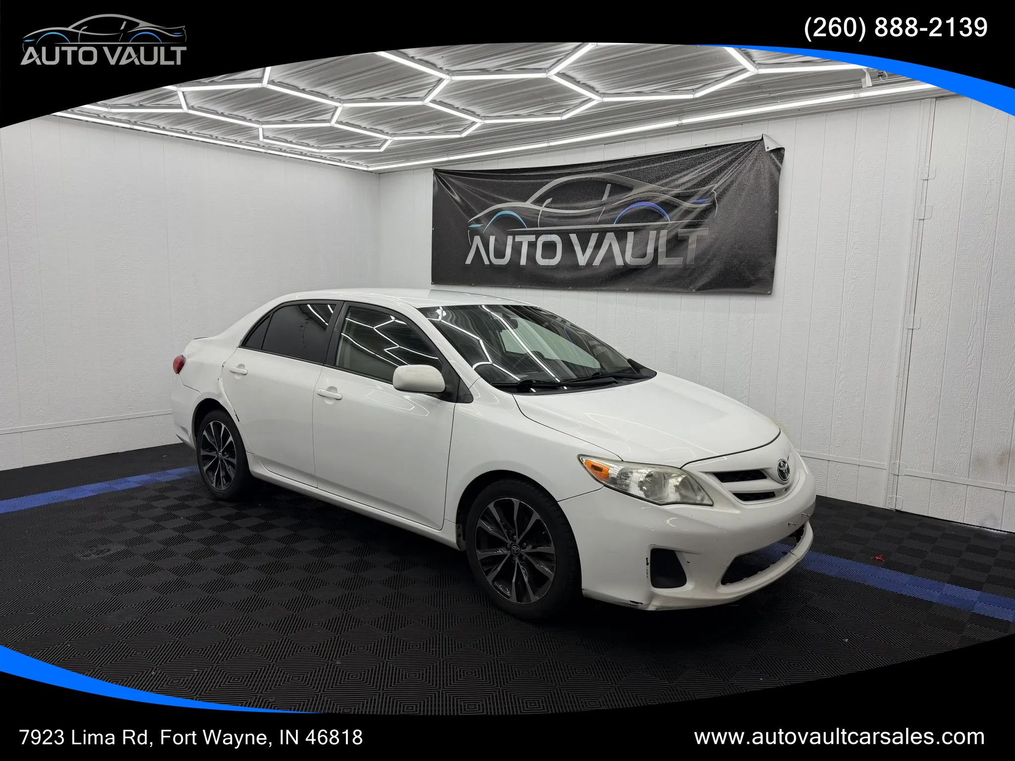 Used 2011 Toyota Corolla LE FWD image 1