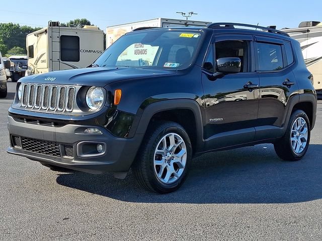 Used 2017 Jeep Renegade Latitude w/ Cold Weather Group AWD/4WD image 6