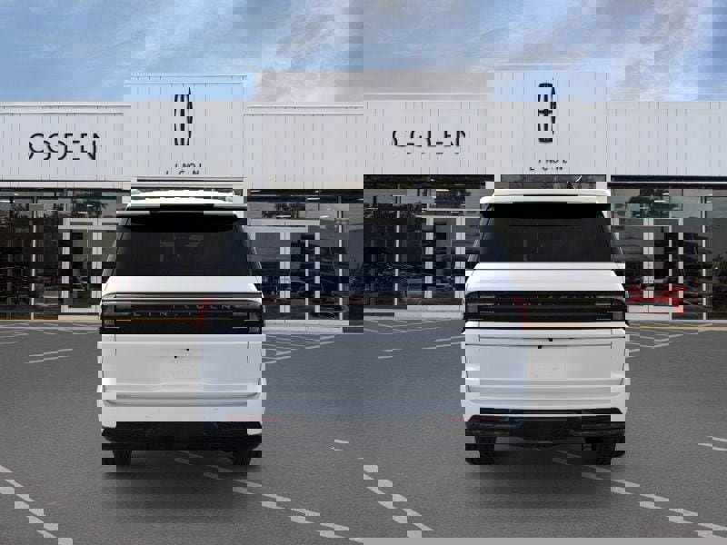 New 2025 Lincoln Navigator L Reserve w/ Jet Appearance Package image 5