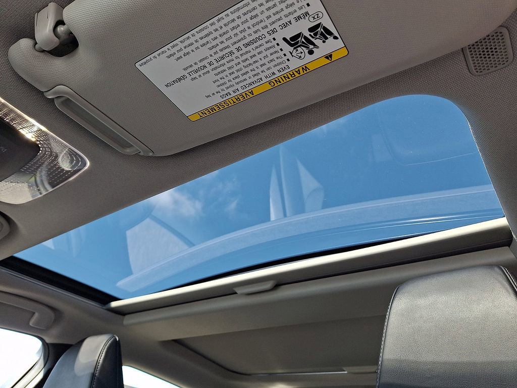 Used 2024 Toyota Prius Limited w/ Limited Premium Package image 15