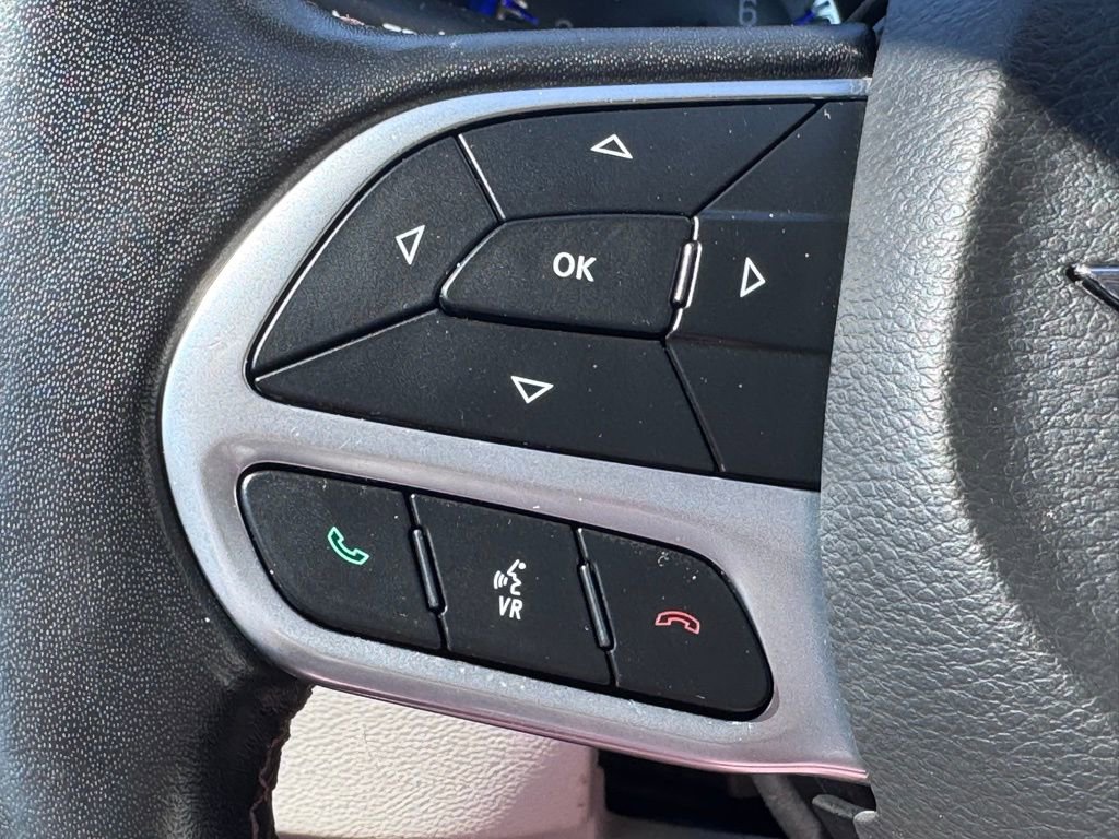 Used 2020 Chrysler Pacifica Touring-L image 34