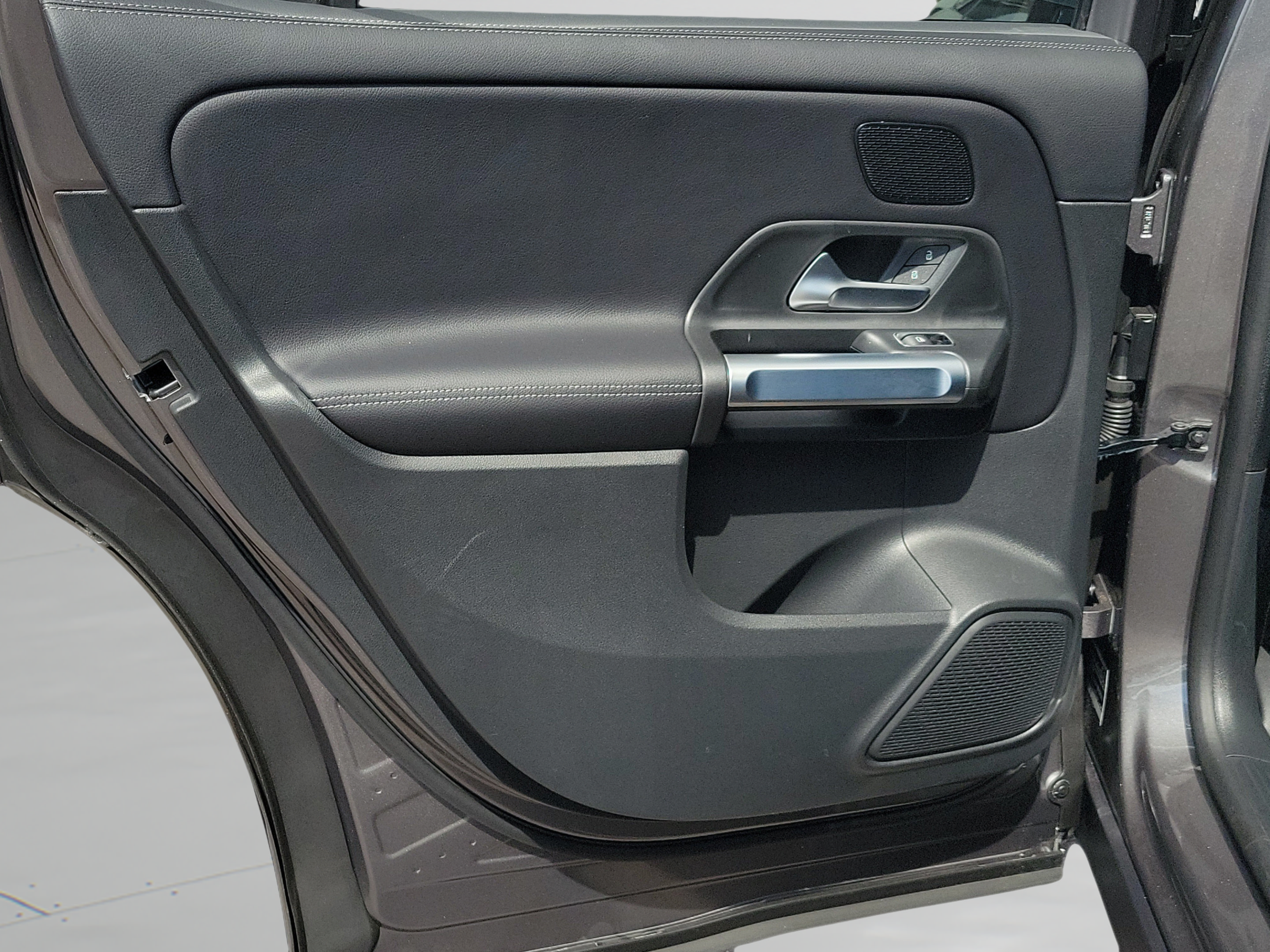 Used 2026 Mercedes-Benz GLB 250 image 7
