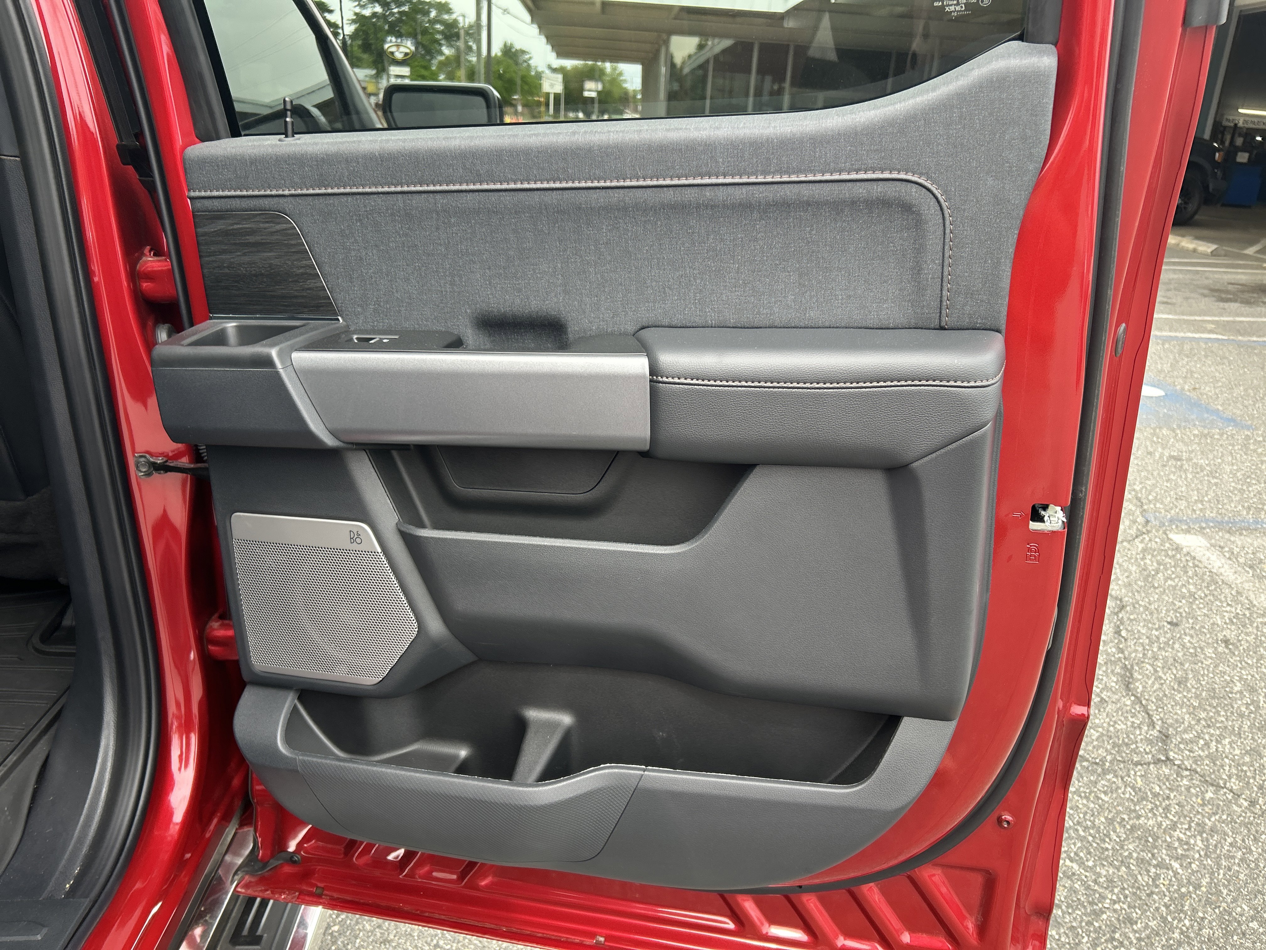 Used 2024 Ford F150 Lariat w/ FX4 Off-Road Package image 17