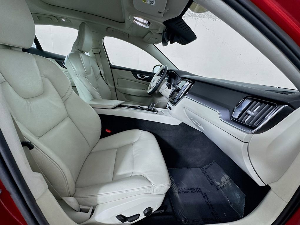 Used 2024 Volvo S60 B5 Core image 30