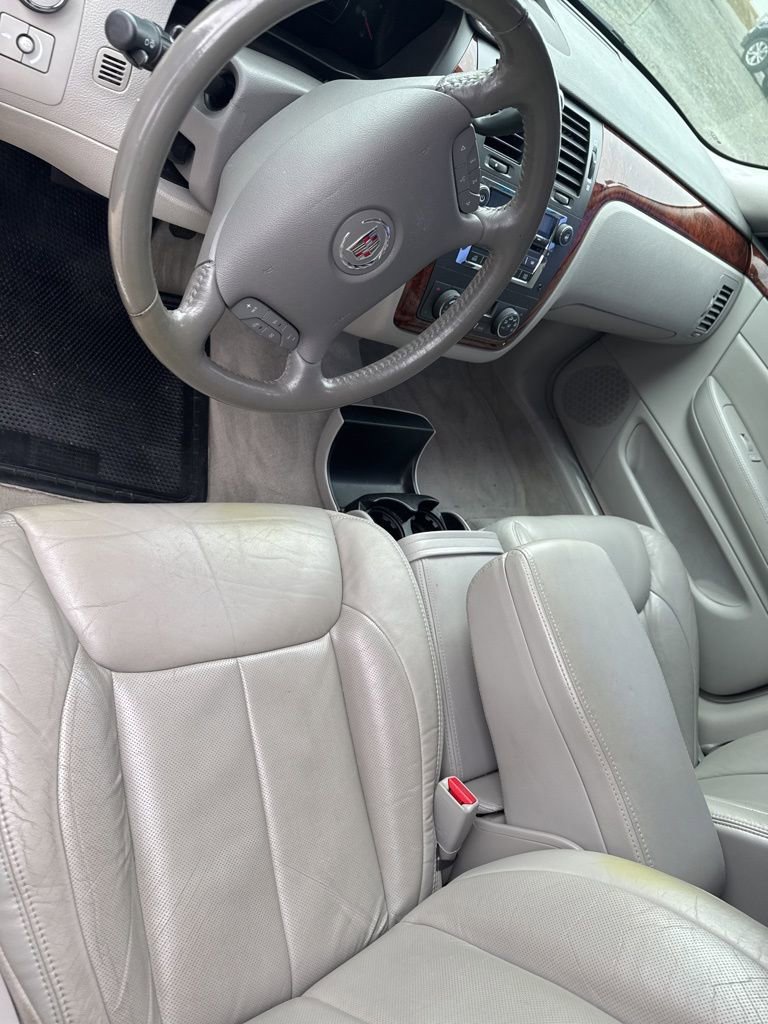 Used 2007 Cadillac DTS Luxury I w/ Trunk Convenience Package image 14