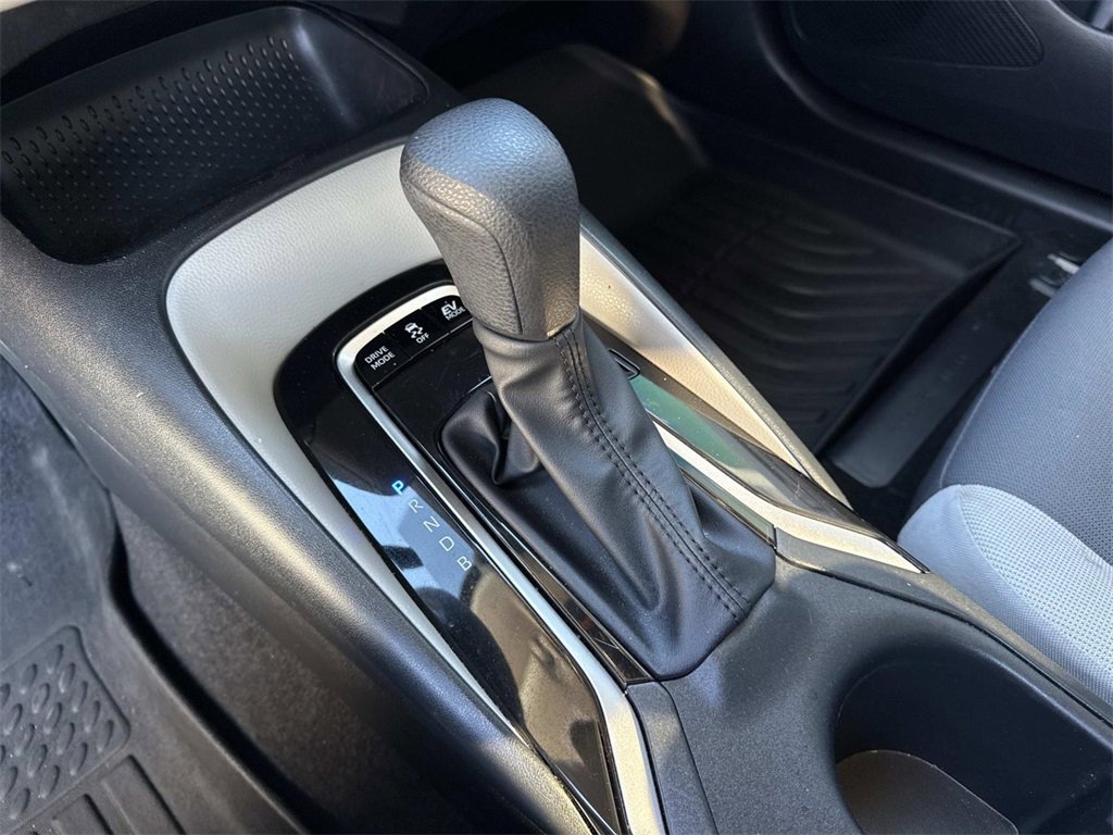 Used 2024 Toyota Corolla LE image 20