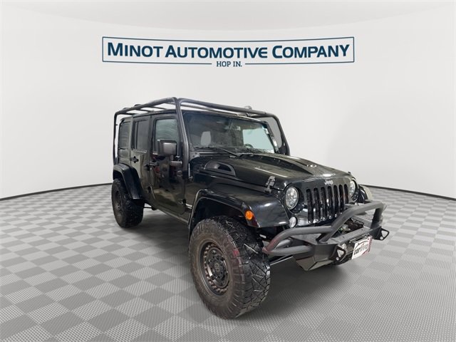 Used 2015 Jeep Wrangler Unlimited Rubicon w/ Connectivity Group image 2