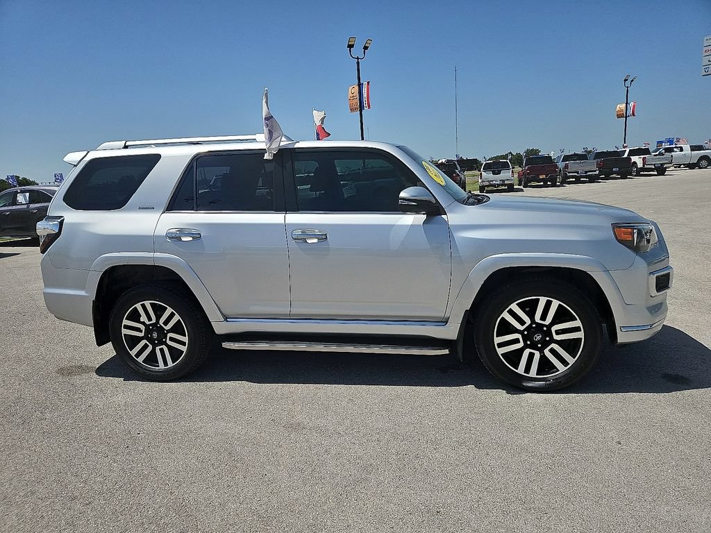 Used 2022 Toyota 4Runner Limited AWD/4WD image 9