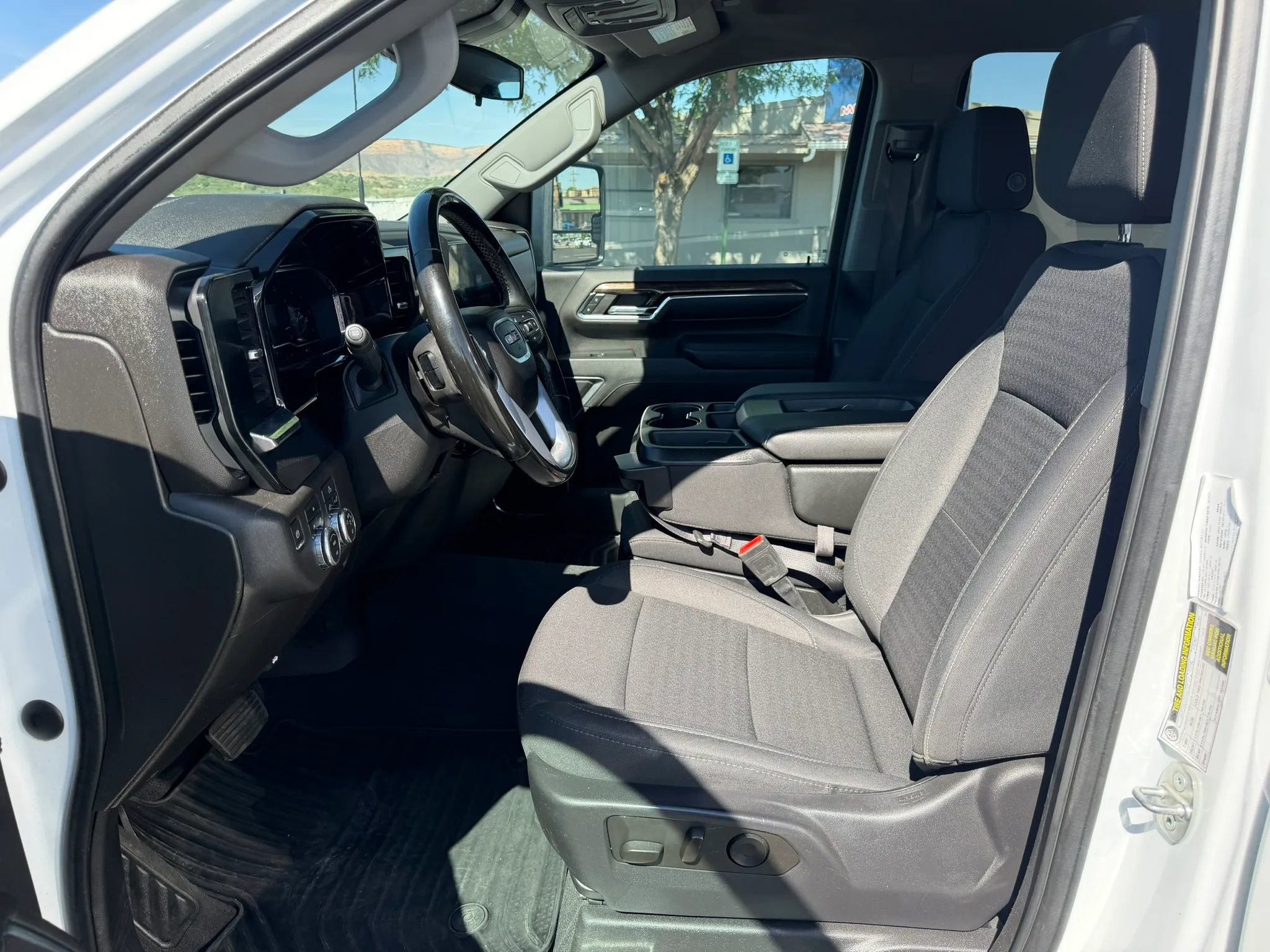 Used 2024 GMC Sierra 2500 SLE w/ SLE Convenience Package AWD/4WD image 23