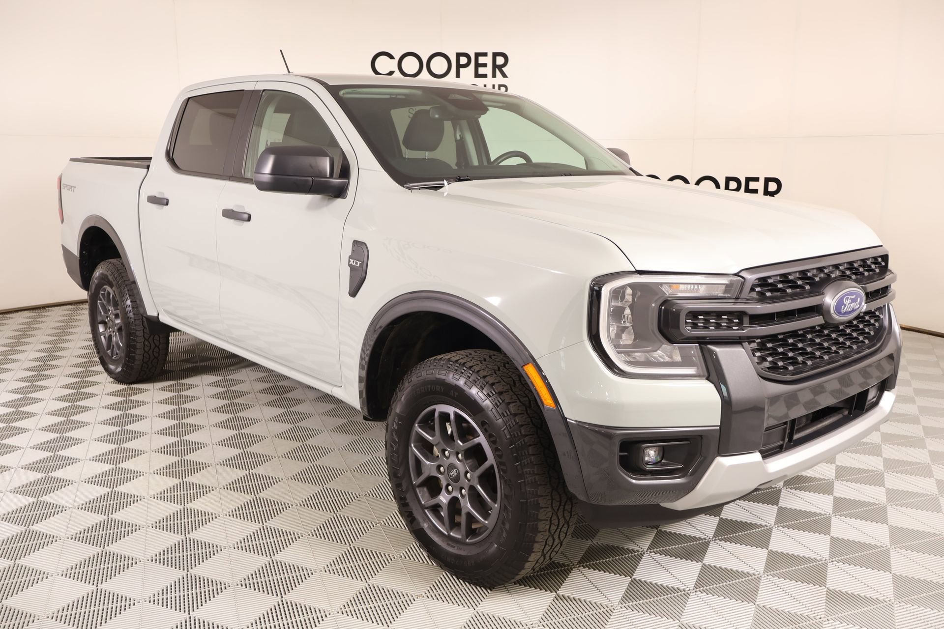 Used 2024 Ford Ranger XLT w/ Equipment Group 301A High RWD image 1