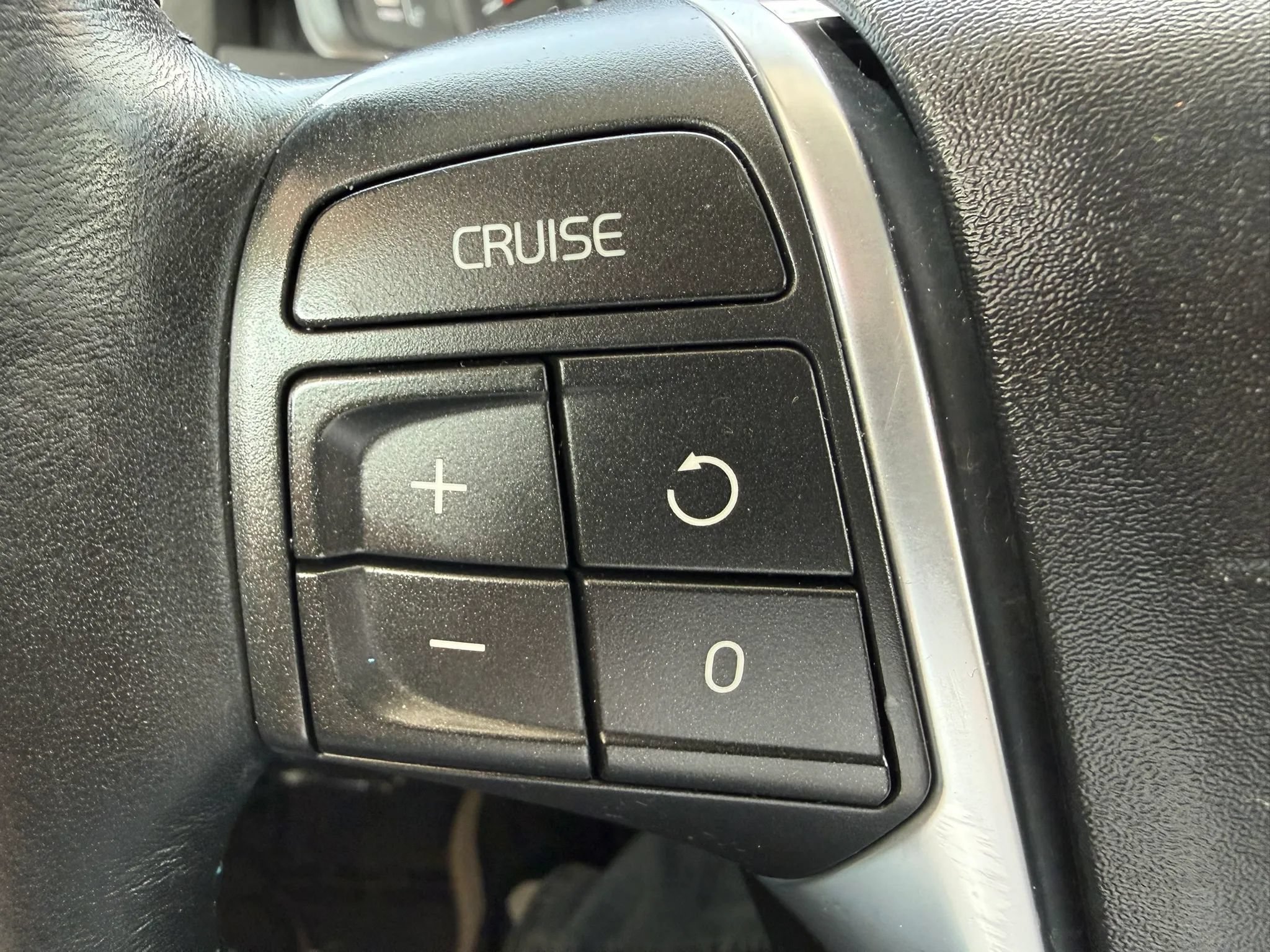 Used 2015 Volvo S60 T5 FWD image 32