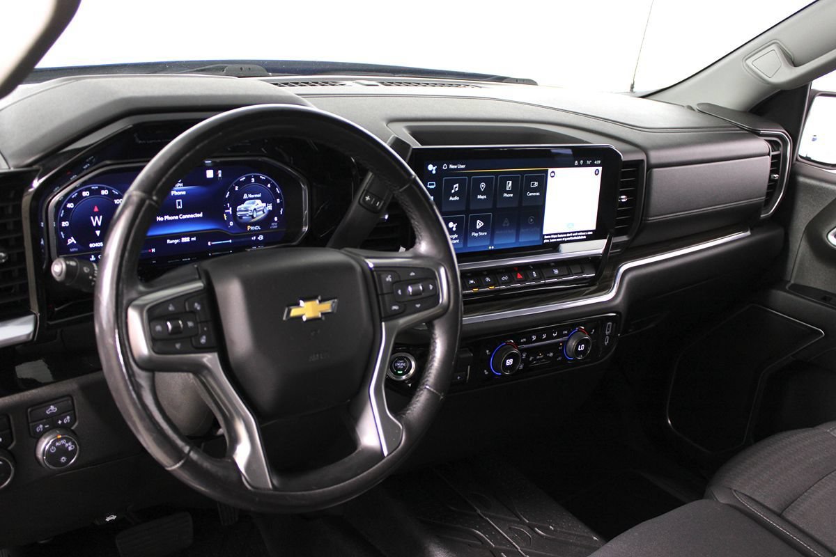 Used 2022 Chevrolet Silverado 1500 LT AWD/4WD image 5