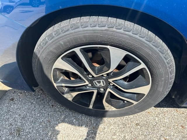 Used 2015 Honda Civic EX image 3